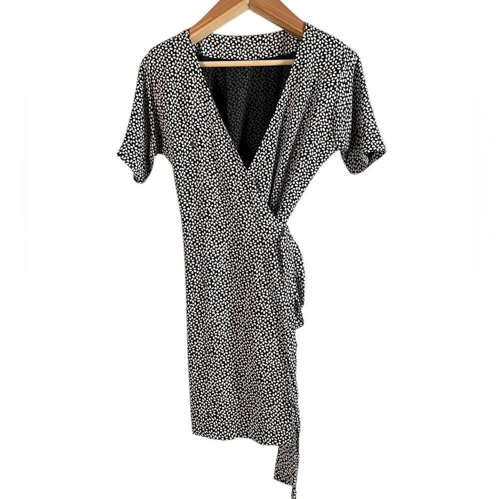 Diane Von Furstenberg shannon v neck floral abstract mini silk wrap dress - Picture 5 of 9